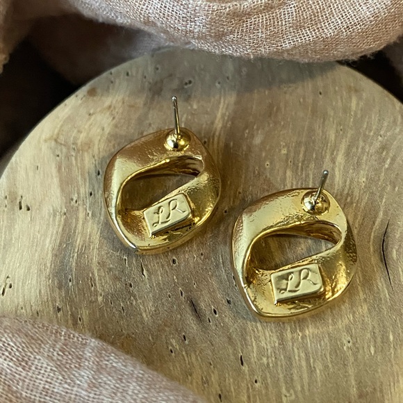Lady Remington LR Signed Gold Tone Vintage Earrings. - Picture 2 of 9
